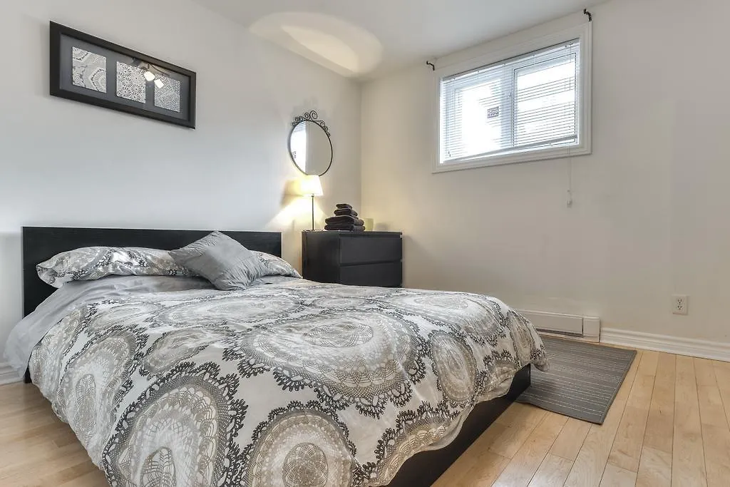 1535 Rue St Jacques location