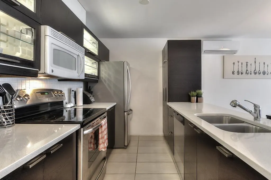 1535 Rue St Jacques Hotel Montreal 0*,  Canada
