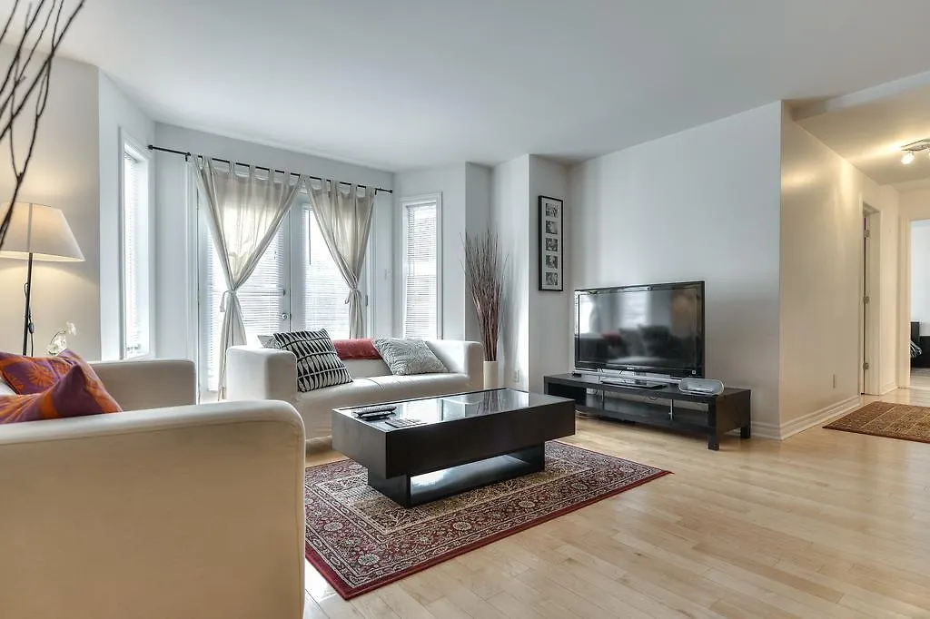 1535 Rue St Jacques Hotel Montreal Canada